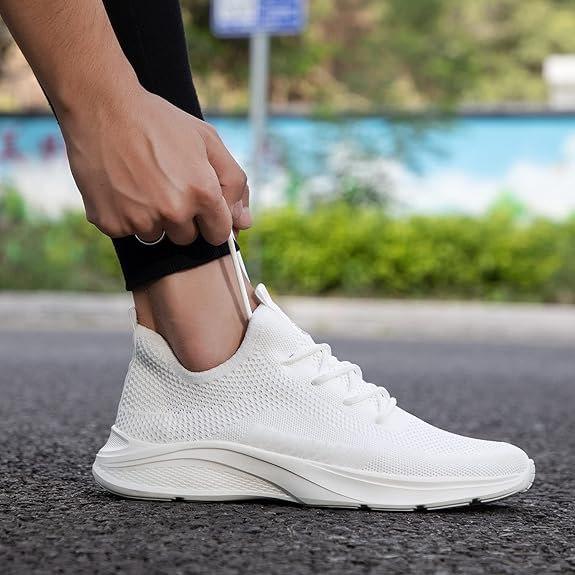 Men's breathable knitted lace-up running shoes